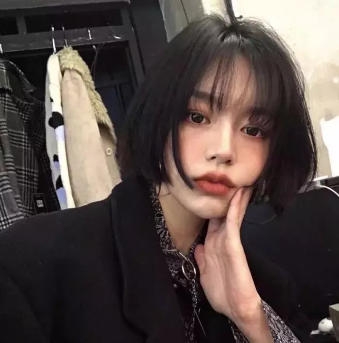 戴眼镜的人 海报